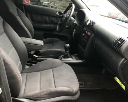 Черный Ауди А3, объемом двигателя 1.6 л и пробегом 255 тыс. км за 2500 $, фото 6 на Automoto.ua