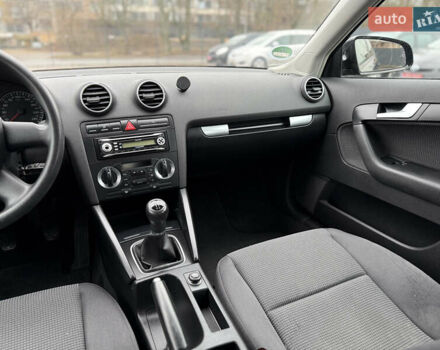 Черный Ауди А3, объемом двигателя 1.6 л и пробегом 207 тыс. км за 6699 $, фото 7 на Automoto.ua