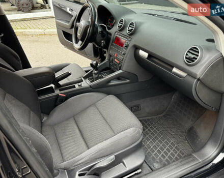 Черный Ауди А3, объемом двигателя 2 л и пробегом 200 тыс. км за 7999 $, фото 18 на Automoto.ua