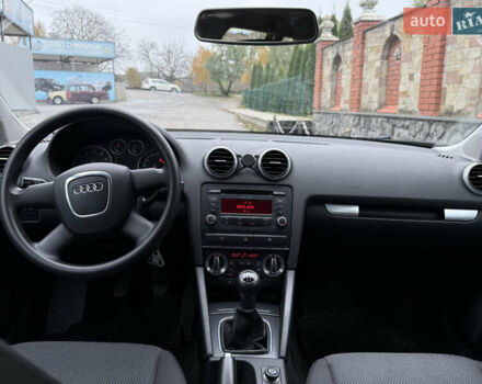 Черный Ауди А3, объемом двигателя 1.6 л и пробегом 212 тыс. км за 8599 $, фото 4 на Automoto.ua