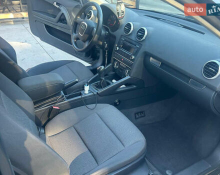 Черный Ауди А3, объемом двигателя 1.6 л и пробегом 132 тыс. км за 8500 $, фото 13 на Automoto.ua