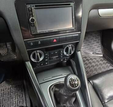 Черный Ауди А3, объемом двигателя 1.6 л и пробегом 247 тыс. км за 9000 $, фото 3 на Automoto.ua