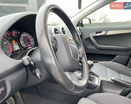 Чорний Ауді А3, об'ємом двигуна 1.8 л та пробігом 197 тис. км за 8850 $, фото 16 на Automoto.ua