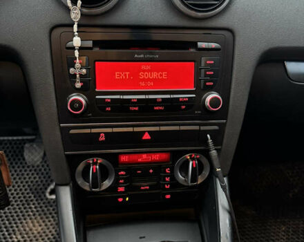 Черный Ауди А3, объемом двигателя 1.6 л и пробегом 242 тыс. км за 8100 $, фото 13 на Automoto.ua