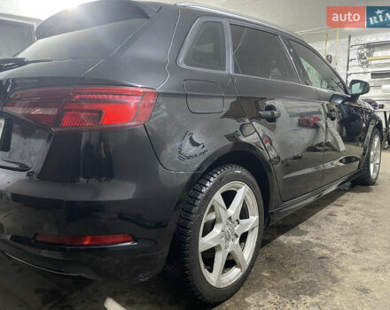 Черный Ауди А3, объемом двигателя 1.4 л и пробегом 82 тыс. км за 17600 $, фото 2 на Automoto.ua
