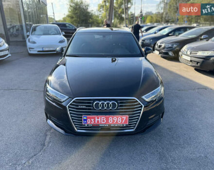 Черный Ауди А3, объемом двигателя 0 л и пробегом 200 тыс. км за 17000 $, фото 1 на Automoto.ua