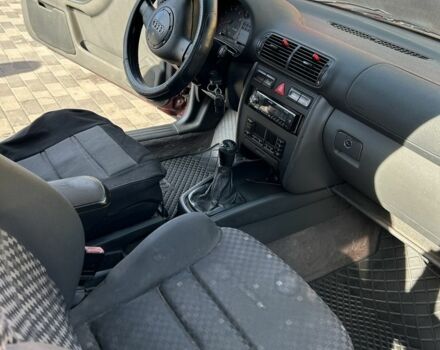 Красный Ауди А3, объемом двигателя 1.6 л и пробегом 382 тыс. км за 3200 $, фото 6 на Automoto.ua