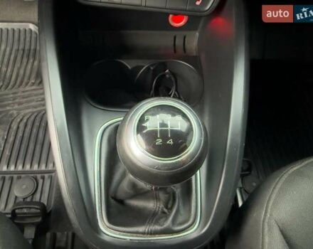 Красный Ауди А3, объемом двигателя 1.6 л и пробегом 211 тыс. км за 8290 $, фото 22 на Automoto.ua