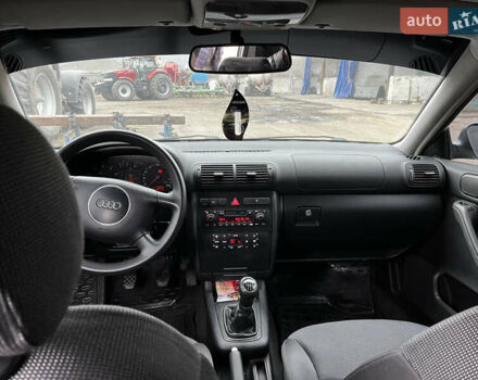 Ауди А3, объемом двигателя 1.6 л и пробегом 270 тыс. км за 4400 $, фото 2 на Automoto.ua