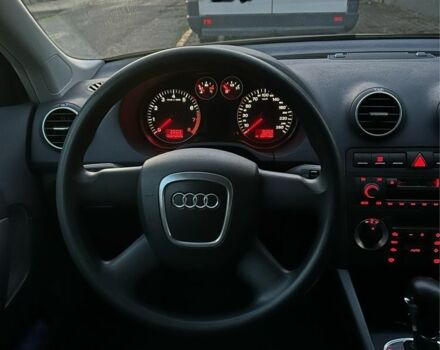 Сірий Ауді А3, об'ємом двигуна 2 л та пробігом 205 тис. км за 7600 $, фото 4 на Automoto.ua