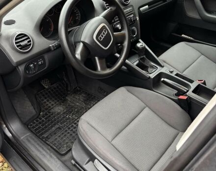 Серый Ауди А3, объемом двигателя 1.6 л и пробегом 257 тыс. км за 6500 $, фото 6 на Automoto.ua