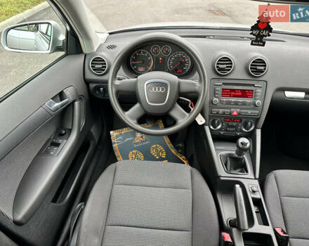 Ауді А3 2008 у Вінниці на Automoto.ua Сірий Ауді А3, об'ємом двигуна 1.6 л та пробігом 204 тис. км за 7999 $, фото 59 на Automoto.ua