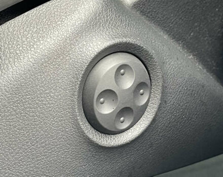 Сірий Ауді А3, об'ємом двигуна 1.98 л та пробігом 143 тис. км за 10599 $, фото 33 на Automoto.ua