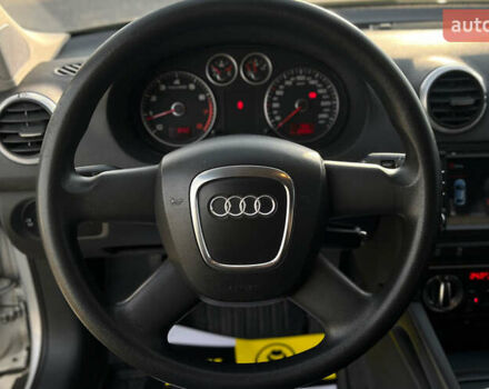 Серый Ауди А3, объемом двигателя 1.39 л и пробегом 219 тыс. км за 8800 $, фото 10 на Automoto.ua