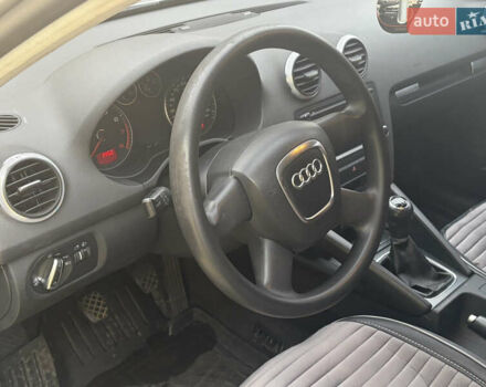 Серый Ауди А3, объемом двигателя 1.39 л и пробегом 219 тыс. км за 8300 $, фото 8 на Automoto.ua