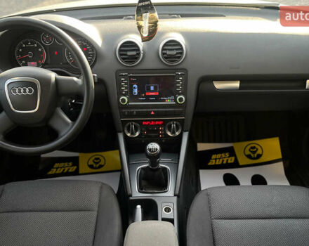 Серый Ауди А3, объемом двигателя 1.39 л и пробегом 219 тыс. км за 8800 $, фото 9 на Automoto.ua