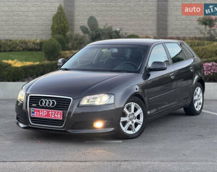 Серый Ауди А3, объемом двигателя 1.98 л и пробегом 220 тыс. км за 8999 $, фото 1 на Automoto.ua
