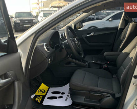 Серый Ауди А3, объемом двигателя 1.39 л и пробегом 219 тыс. км за 8800 $, фото 20 на Automoto.ua