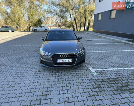 Ауді А3 2017 у Красилове на Automoto.ua Сірий Ауді А3, об'ємом двигуна 1.6 л та пробігом 138 тис. км за 17250 $, фото 4 на Automoto.ua