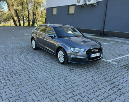 Ауді А3 2017 у Красилове на Automoto.ua Сірий Ауді А3, об'ємом двигуна 1.6 л та пробігом 138 тис. км за 17250 $, фото 9 на Automoto.ua