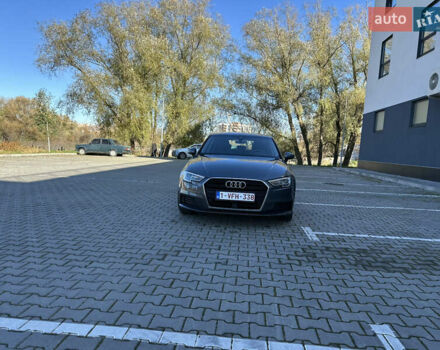 Ауді А3 2017 у Красилове на Automoto.ua Сірий Ауді А3, об'ємом двигуна 1.6 л та пробігом 138 тис. км за 17250 $, фото 1 на Automoto.ua
