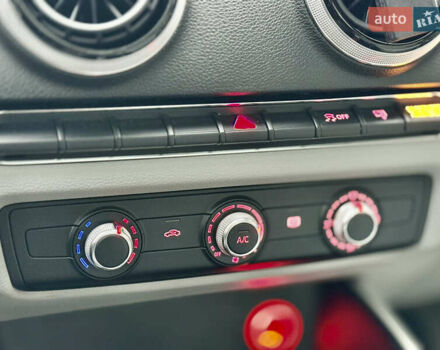 Сірий Ауді А3, об'ємом двигуна 1.8 л та пробігом 166 тис. км за 10999 $, фото 18 на Automoto.ua