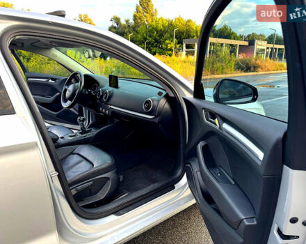 Сірий Ауді А3, об'ємом двигуна 1.8 л та пробігом 179 тис. км за 13800 $, фото 12 на Automoto.ua