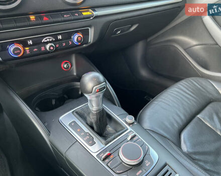 Сірий Ауді А3, об'ємом двигуна 1.8 л та пробігом 200 тис. км за 11900 $, фото 21 на Automoto.ua