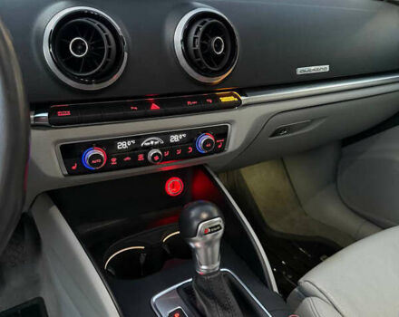 Сірий Ауді А3, об'ємом двигуна 2 л та пробігом 222 тис. км за 13000 $, фото 9 на Automoto.ua