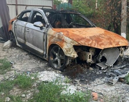 Серый Ауди А3, объемом двигателя 2 л и пробегом 100 тыс. км за 1000 $, фото 1 на Automoto.ua