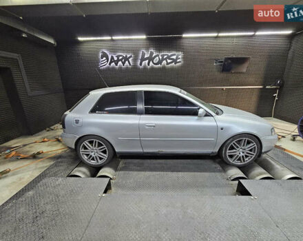 Ауди А3 1999 в Киеве на Automoto.ua Серый Ауди А3, объемом двигателя 1.8 л и пробегом 243 тыс. км за 5500 $, фото 1 на Automoto.ua