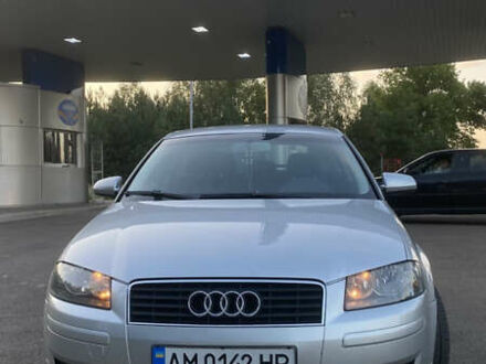 Серый Ауди А3, объемом двигателя 1.6 л и пробегом 260 тыс. км за 5600 $, фото 1 на Automoto.ua