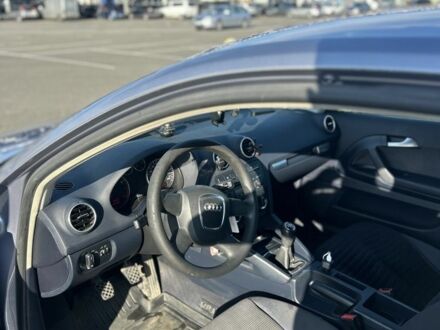 Серый Ауди А3, объемом двигателя 1.6 л и пробегом 330 тыс. км за 3000 $, фото 1 на Automoto.ua