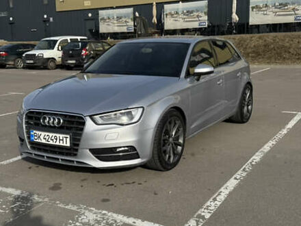 Ауди А3 2015 в Ровно на Automoto.ua Серый Ауди А3, объемом двигателя 1.6 л и пробегом 220 тыс. км за 13500 $, фото 1 на Automoto.ua