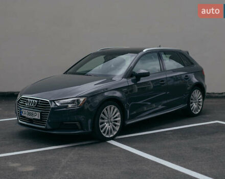 Ауді А3 2017 у Києві на Automoto.ua Сірий Ауді А3, об'ємом двигуна 1.4 л та пробігом 106 тис. км за 19650 $, фото 1 на Automoto.ua