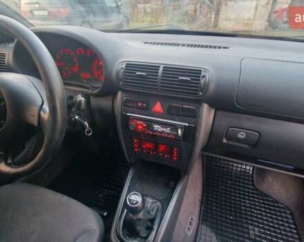 Синий Ауди А3, объемом двигателя 1.8 л и пробегом 350 тыс. км за 3000 $, фото 32 на Automoto.ua