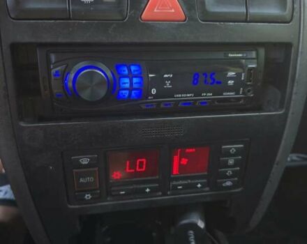 Синій Ауді А3, об'ємом двигуна 1.6 л та пробігом 299 тис. км за 3200 $, фото 13 на Automoto.ua