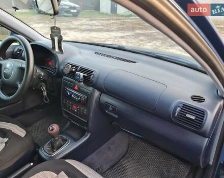 Синий Ауди А3, объемом двигателя 1.6 л и пробегом 245 тыс. км за 3600 $, фото 14 на Automoto.ua