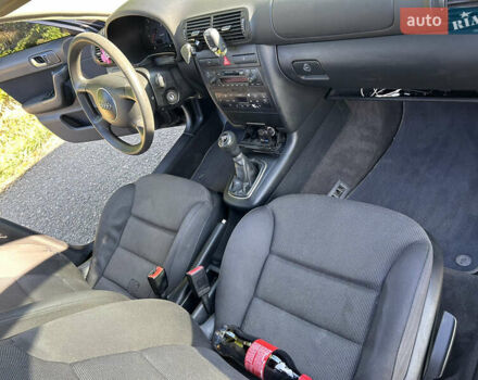 Синий Ауди А3, объемом двигателя 1.6 л и пробегом 295 тыс. км за 4900 $, фото 6 на Automoto.ua