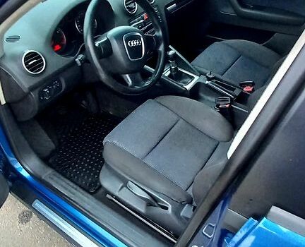 Синий Ауди А3, объемом двигателя 1.6 л и пробегом 225 тыс. км за 6300 $, фото 7 на Automoto.ua