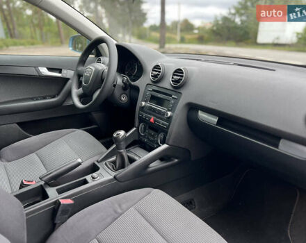 Синій Ауді А3, об'ємом двигуна 1.6 л та пробігом 234 тис. км за 7800 $, фото 27 на Automoto.ua