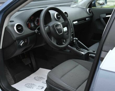 Синий Ауди А3, объемом двигателя 1.6 л и пробегом 212 тыс. км за 8300 $, фото 9 на Automoto.ua