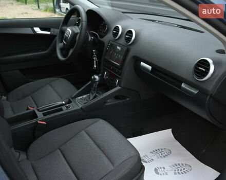 Синій Ауді А3, об'ємом двигуна 1.6 л та пробігом 212 тис. км за 8300 $, фото 31 на Automoto.ua