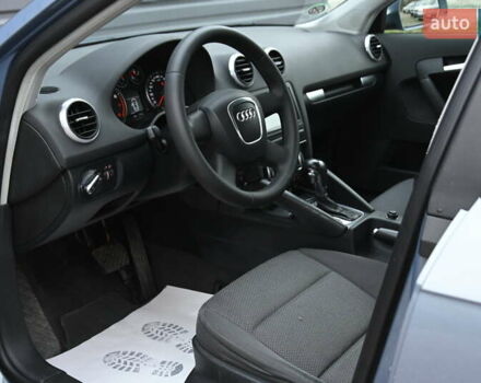 Синий Ауди А3, объемом двигателя 1.6 л и пробегом 212 тыс. км за 7900 $, фото 15 на Automoto.ua
