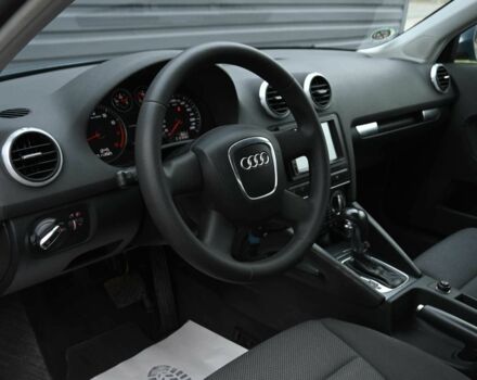 Синий Ауди А3, объемом двигателя 1.6 л и пробегом 212 тыс. км за 8300 $, фото 10 на Automoto.ua