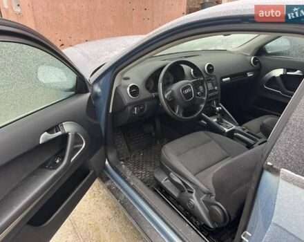 Синий Ауди А3, объемом двигателя 1.6 л и пробегом 190 тыс. км за 3700 $, фото 5 на Automoto.ua