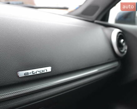 Синій Ауді А3, об'ємом двигуна 1.4 л та пробігом 141 тис. км за 15999 $, фото 30 на Automoto.ua