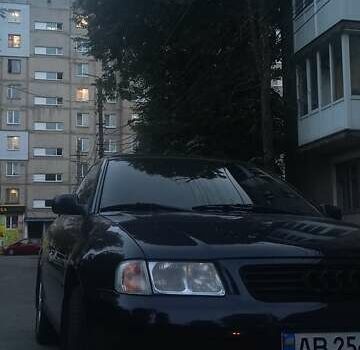 Синий Ауди А3, объемом двигателя 1.6 л и пробегом 270 тыс. км за 4250 $, фото 1 на Automoto.ua