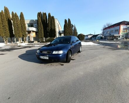 Синий Ауди А3, объемом двигателя 1.6 л и пробегом 285 тыс. км за 3500 $, фото 1 на Automoto.ua