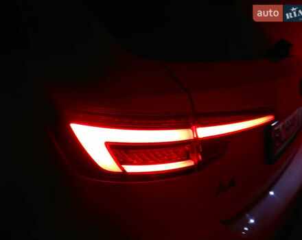 Белый Ауди А4 Олроуд, объемом двигателя 2 л и пробегом 70 тыс. км за 25900 $, фото 34 на Automoto.ua